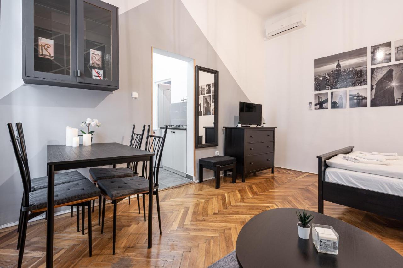 B8 - Grand Boulevard Cozy Apartment - Best Location By Bqa بودابست المظهر الخارجي الصورة