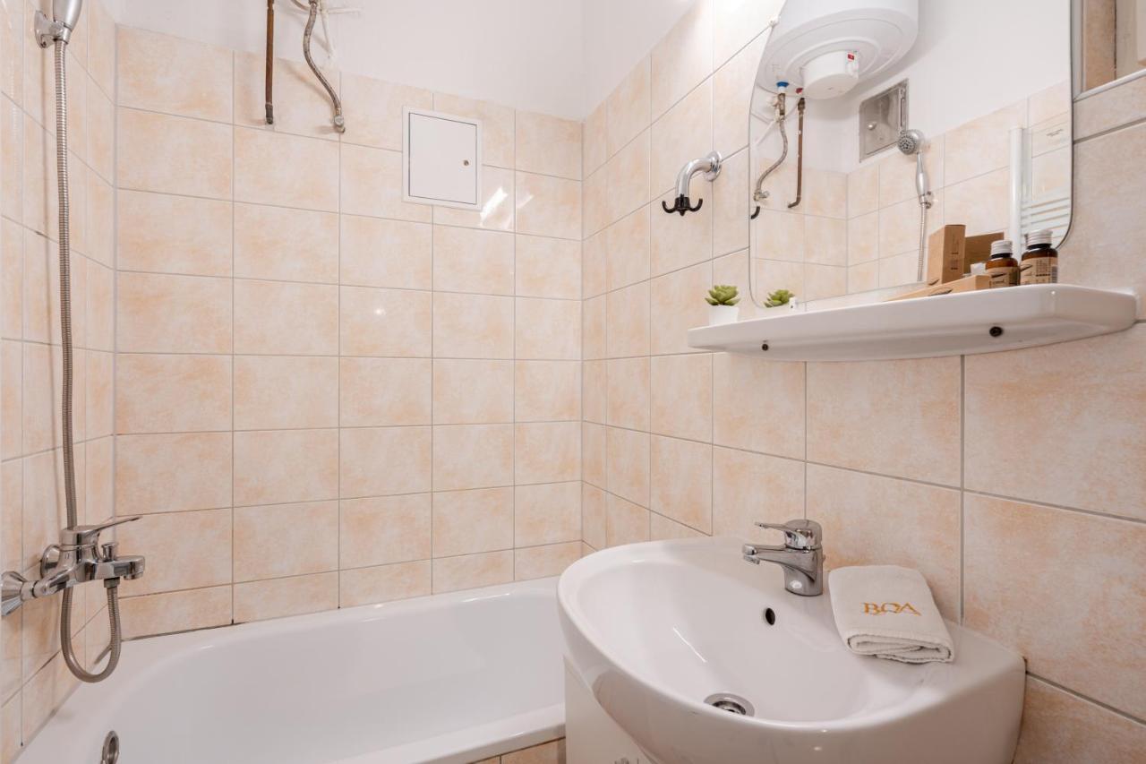 B8 - Grand Boulevard Cozy Apartment - Best Location By Bqa بودابست المظهر الخارجي الصورة